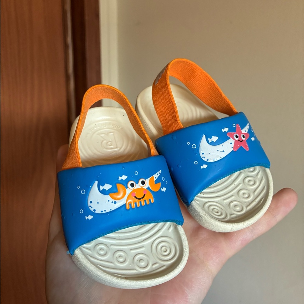 Nike slides with strap